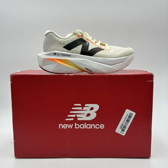 New Balance FuelCell SuperComp Trainer v3 Beige Orange Women’s 6 WRCXCA4